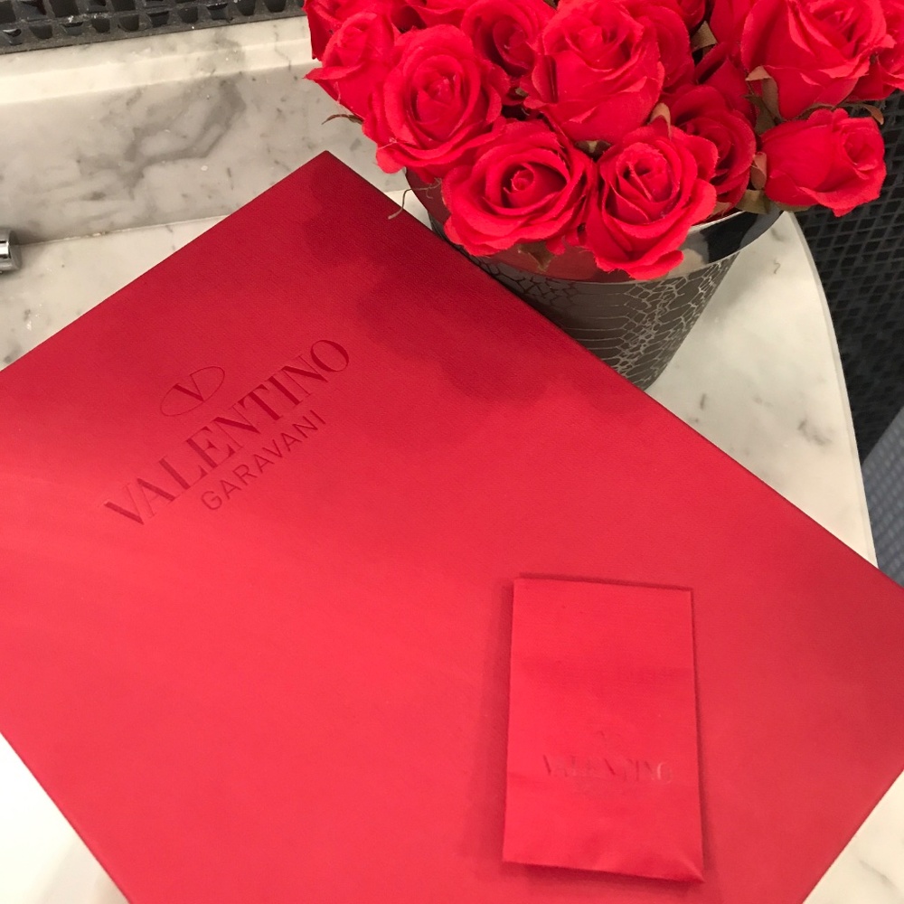 🚨❣️SOLD❣️🚨Authentic Valentino garavani lace up heels - Picture 13 of 14